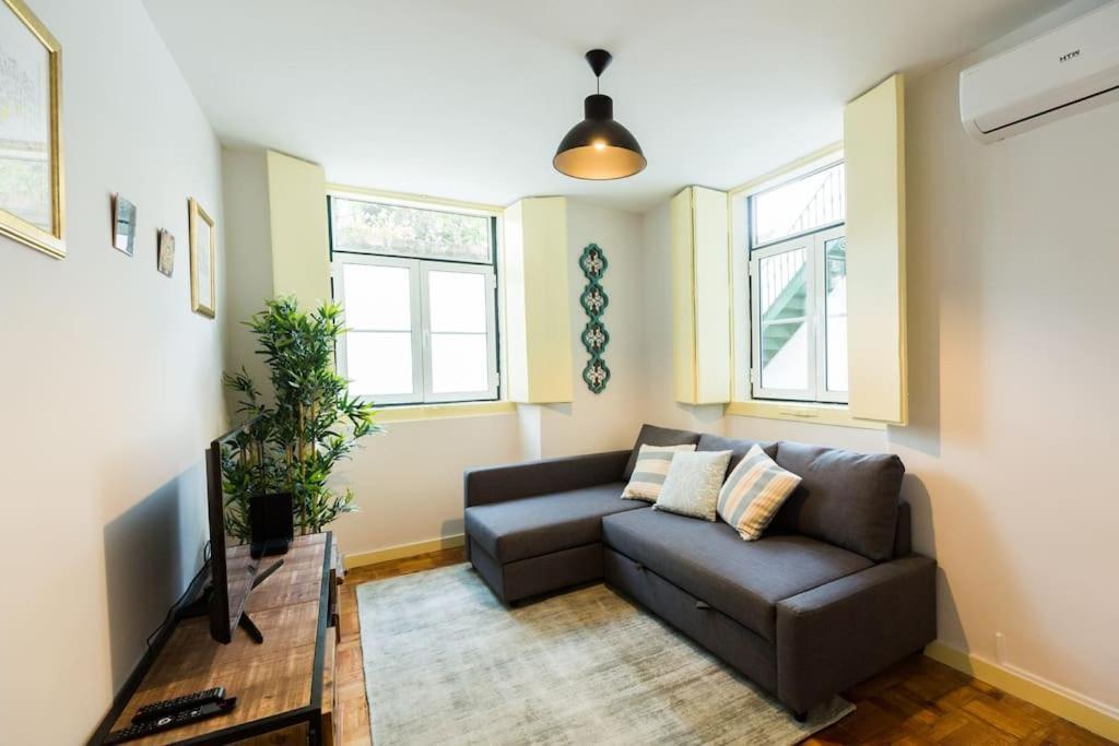 Ola Lisbon - Rato II Apartment ภายนอก รูปภาพ